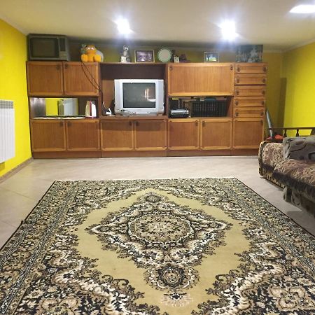 Хостел Мансардная Комната С Невысоким Потолком До 170 См Truskavec' Esterno foto